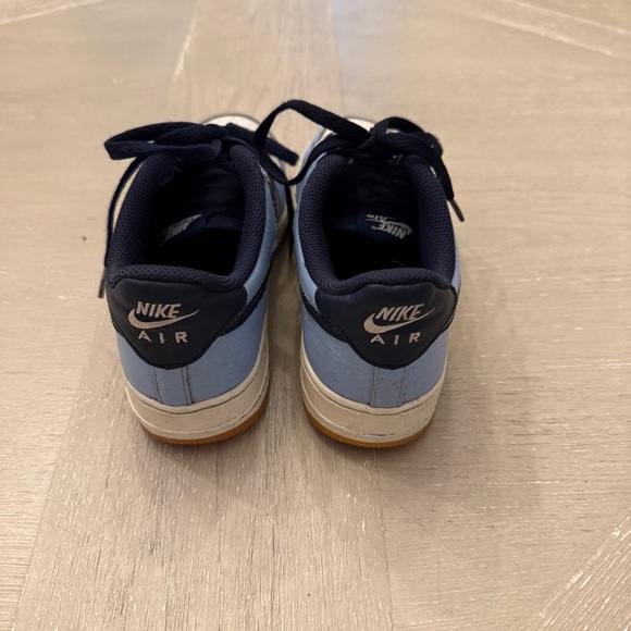 Nike Kids Sneakers in Navy Blue Tarheel Blue for school and fall low-top - Picture 4 of 6